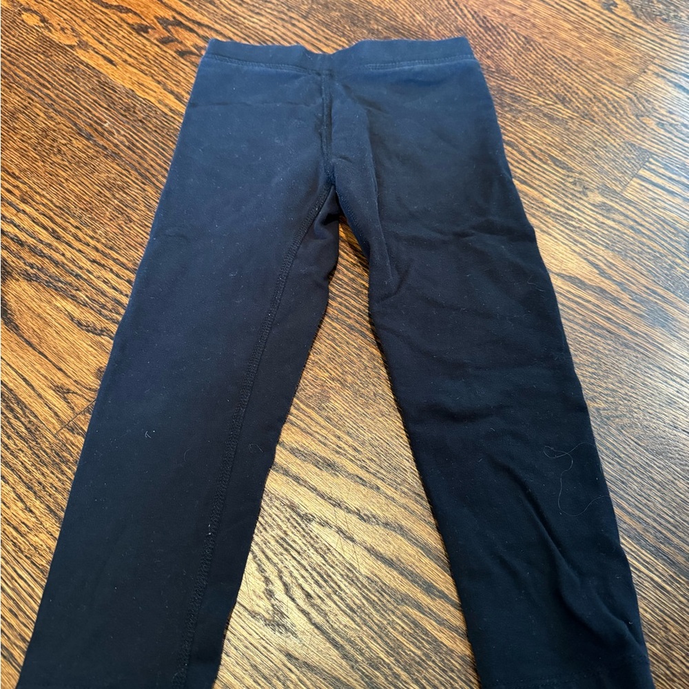 Black primary thick legging, size 4.